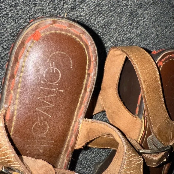 Catwalk Brown Leather Women's Sandals - Picture 2 of 4